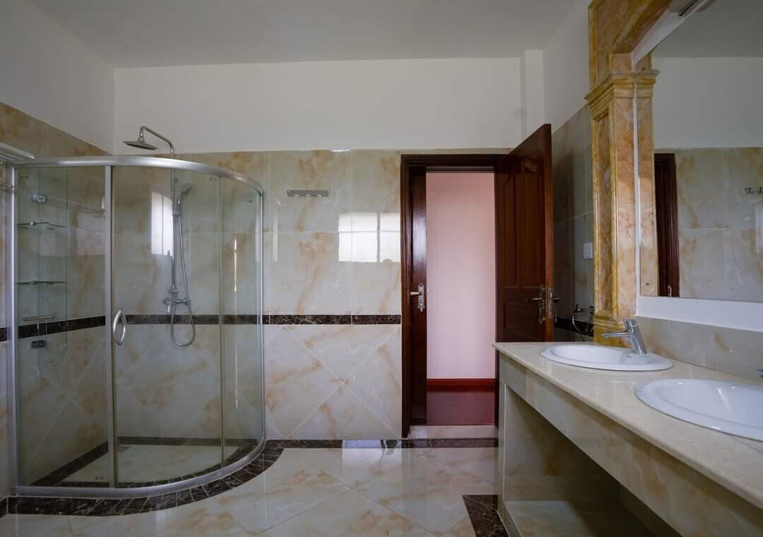 5-Ensuite Villa on Half-Acre with DSQ – Gated Karen