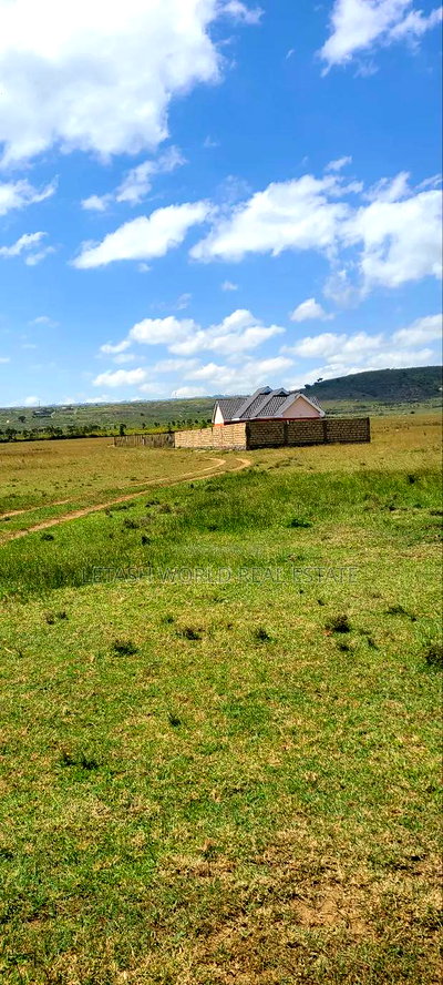 Just 1km From the Maimahiu Highway, 50 by 100 Feet - Image 3