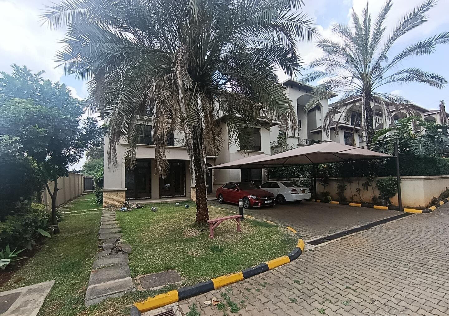 6-Ensuite Villa with Fireplace & Study - Lavington Gated Estate