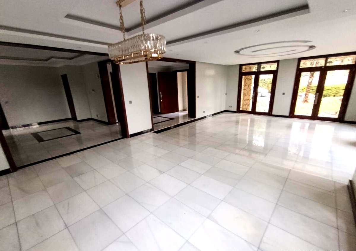 6-Ensuite Villa with Fireplace & Study - Lavington Gated Estate