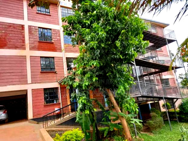 Commercial Building for Sale in Marurui/ Thome Estate 150m