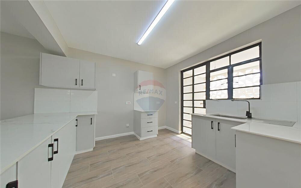4BR Nature-Integrated Townhouse with Courtyards - Kitengela