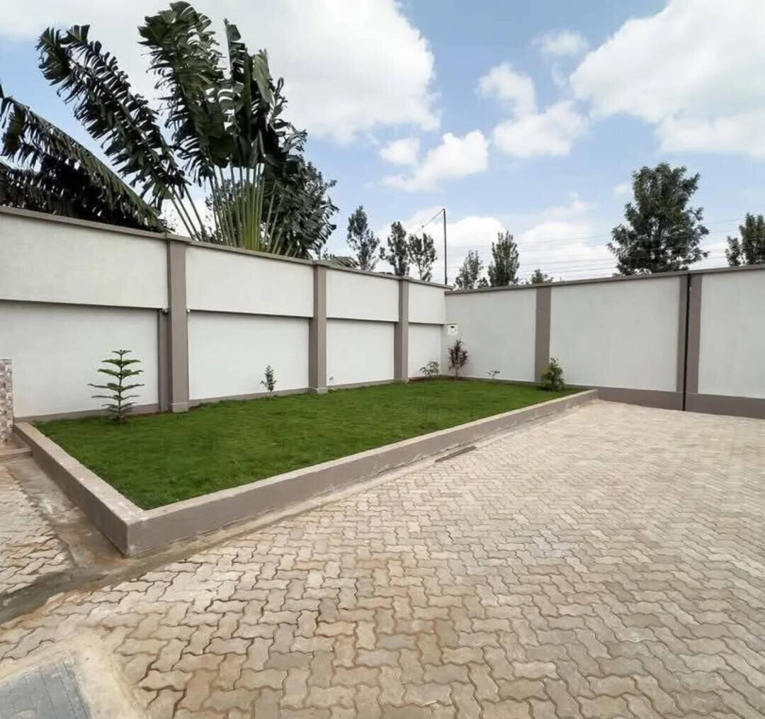 4BR All Ensuite Townhouse with Office & Rooftop Terrace - Kahawa West