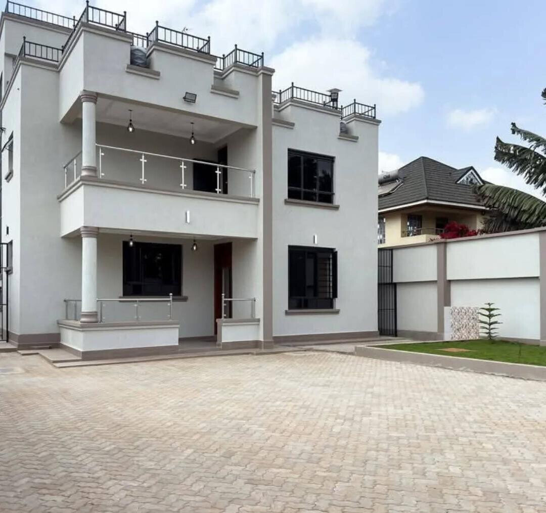 4BR All Ensuite Townhouse with Office & Rooftop Terrace - Kahawa West