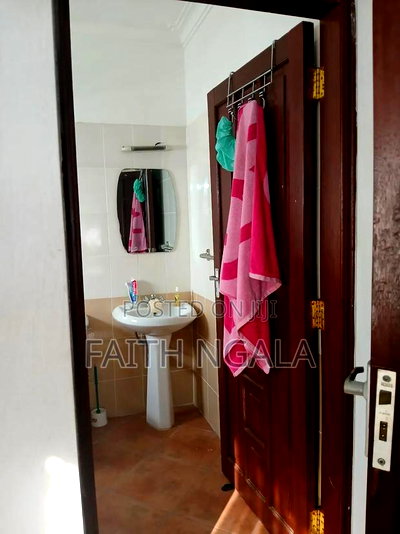3bdrm Apartment in Nyali for sale - Image 9