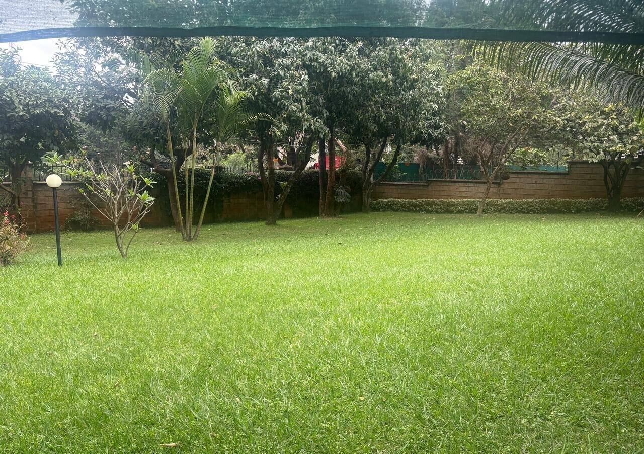 Quarter Acre Townhouse with Garden