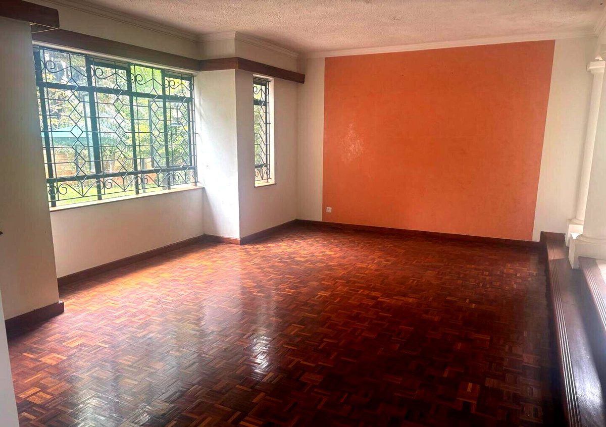 Quarter Acre Townhouse with Garden