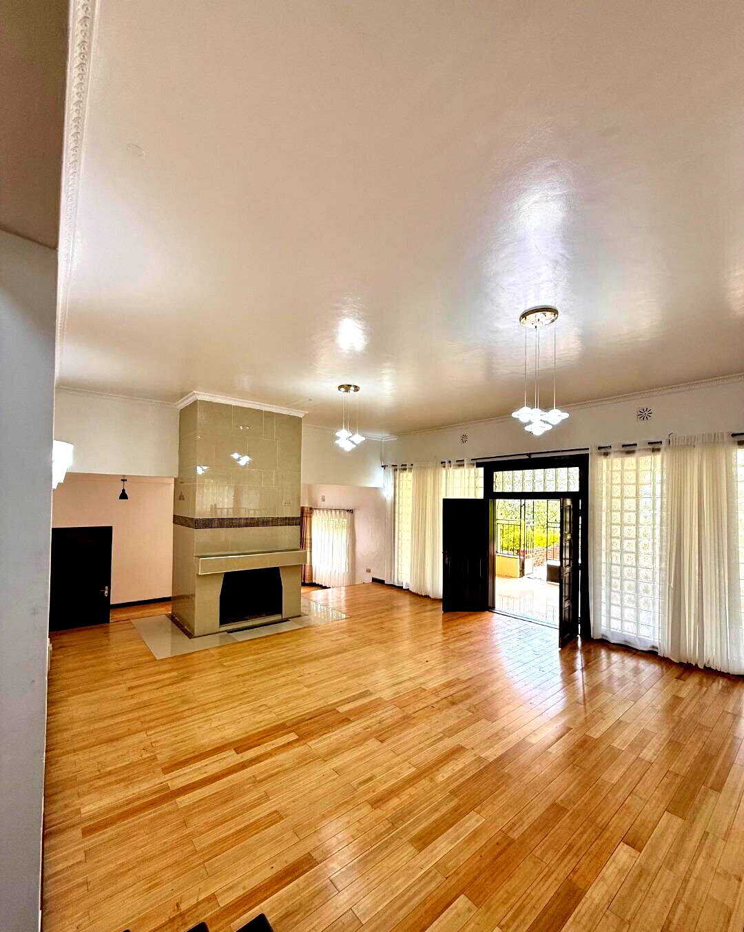 5BR Mansion with Garden on 1 Acre