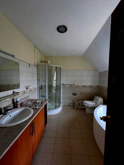 4bdrm Townhouse / Terrace in Kabasiran Avenue, Lavington for rent - Image 7