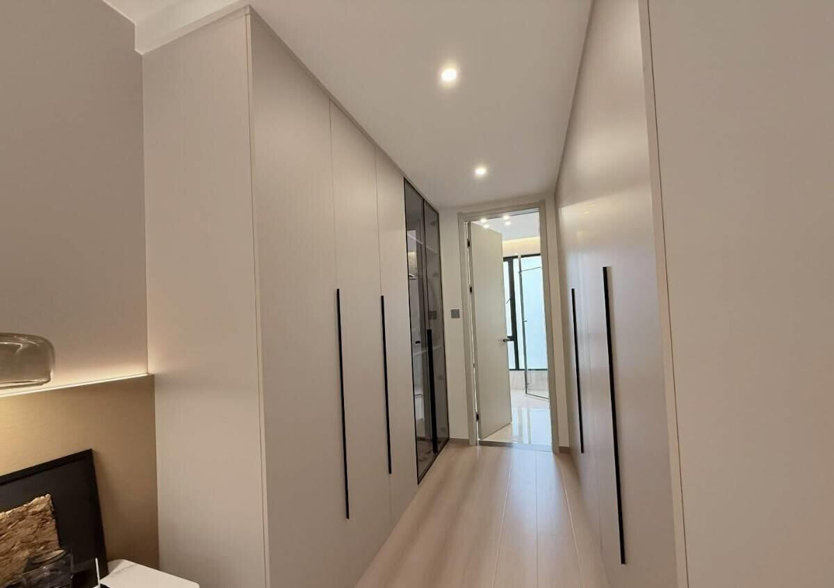 4BR + DSQ with Heated Pools & Mall Access - Westlands