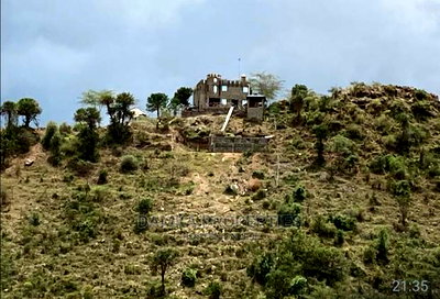 1 Acre for Sale 2nd Row From Lake Elementaita - Image 4