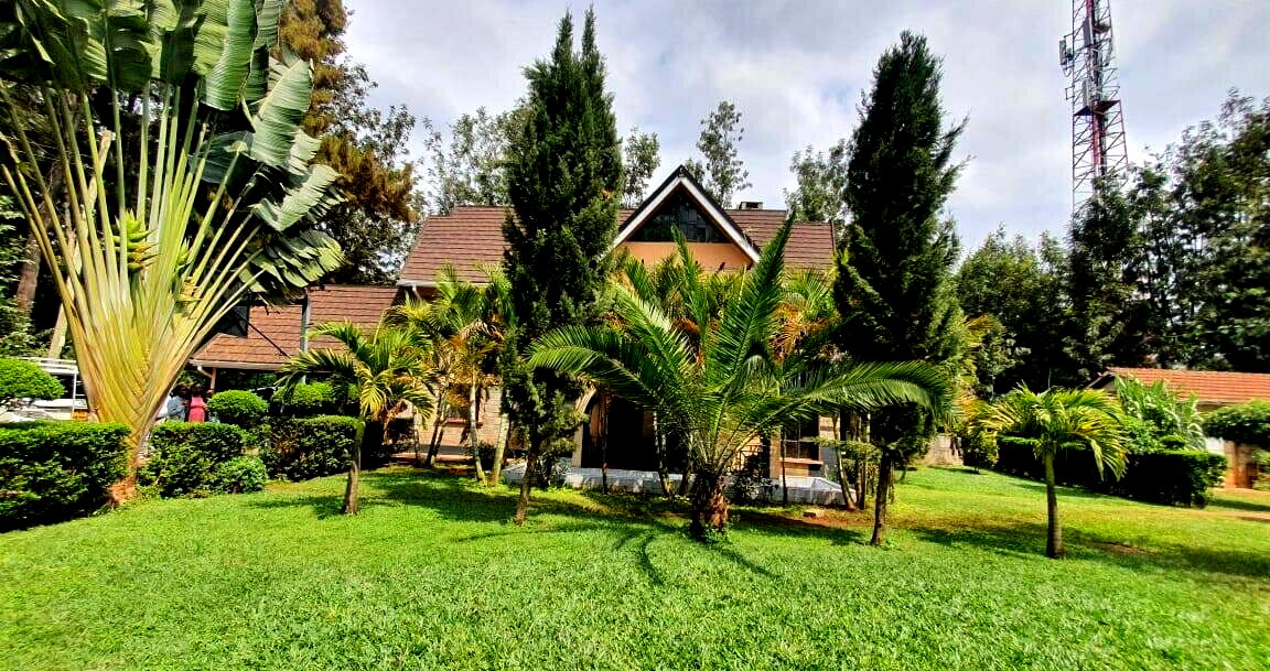 Modern 4-Ensuite Home on Over Half-Acre with DSQ – Karen Near Galleria