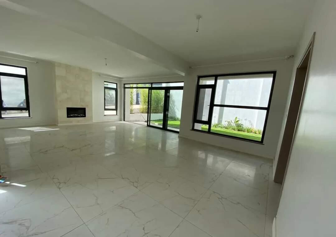 Ultra-Modern 5-Ensuite Townhouse with DSQ & Home Office - Lavington