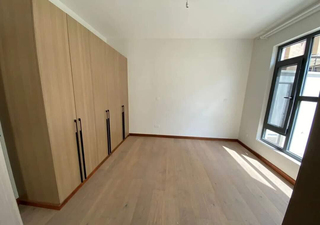 Ultra-Modern 5-Ensuite Townhouse with DSQ & Home Office - Lavington
