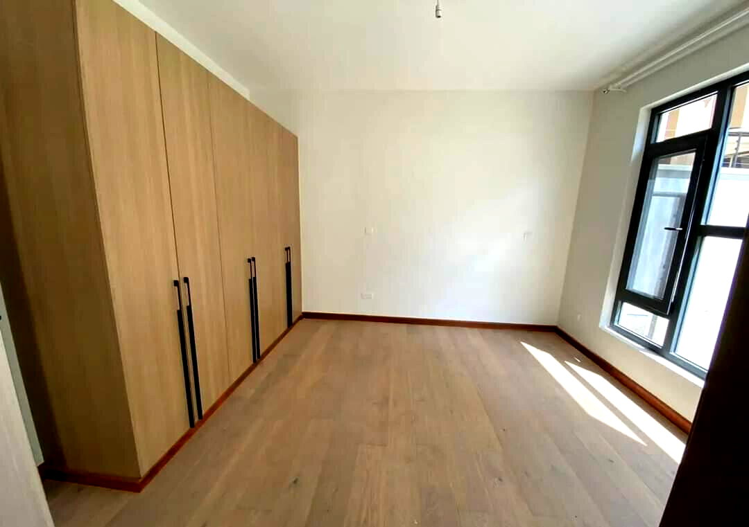 Ultra-Modern 5-Ensuite Townhouse with DSQ & Home Office - Lavington