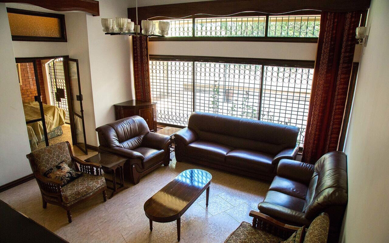 5-Bedroom Townhouse with Fireplace & Servant Quarters - Westlands