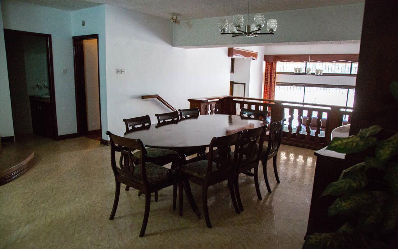 5-Bedroom Townhouse with Fireplace & Servant Quarters - Westlands