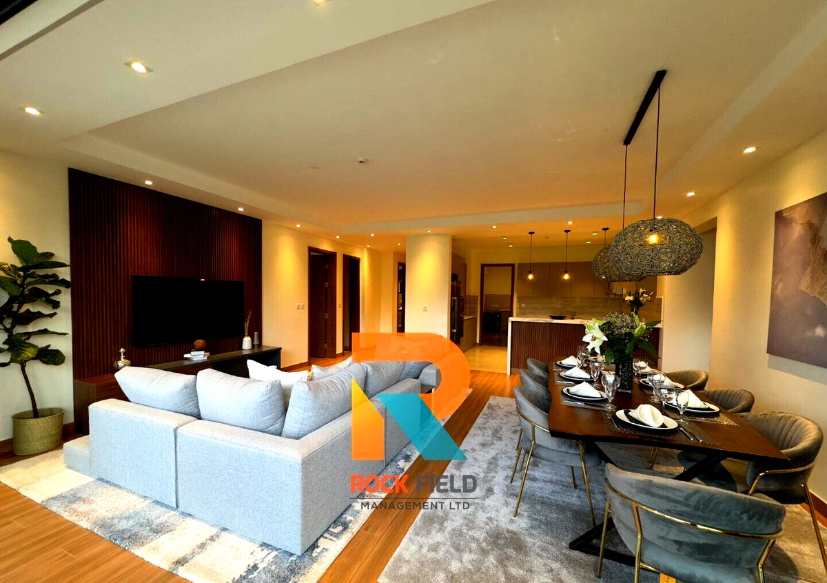 4BR Penthouse with Private Rooftop Terrace – Riverside