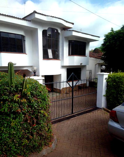 5BR Townhouse in Exclusive 24-Home Gated Estate - Riverside