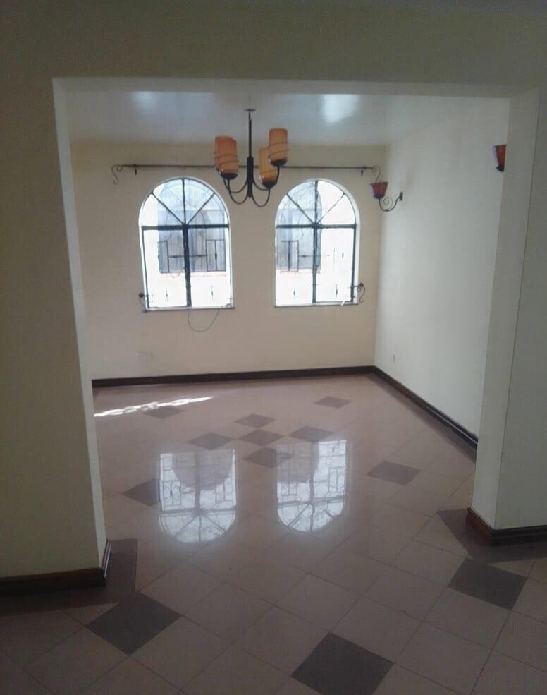 5BR Townhouse in Exclusive 24-Home Gated Estate - Riverside