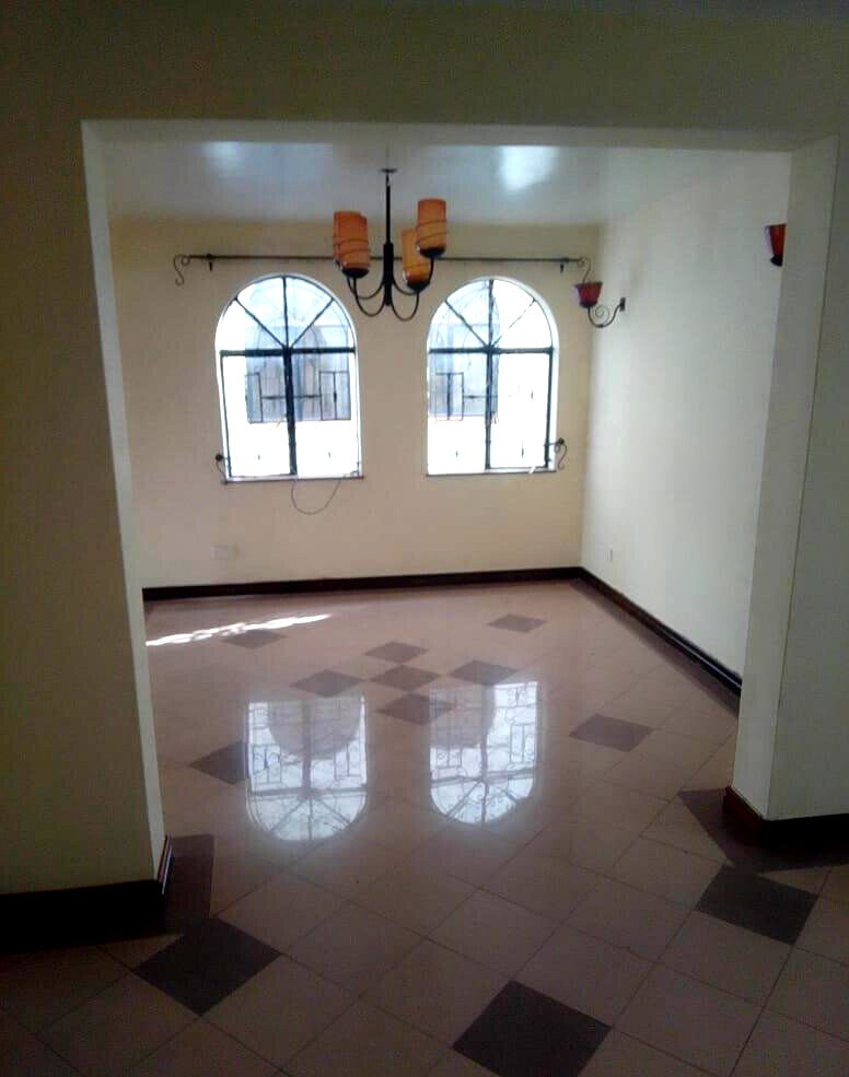 5BR Townhouse in Exclusive 24-Home Gated Estate - Riverside