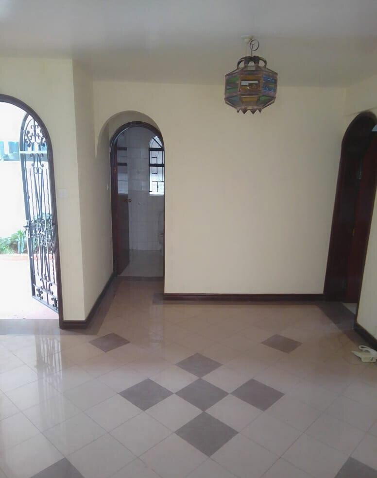 5BR Townhouse in Exclusive 24-Home Gated Estate - Riverside