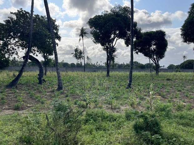 1 Acre at Sheriani/Vipingo Touching Malindi Highway Ls198