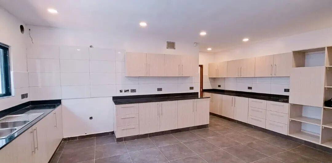 Half Acre 4BR Haven for KSh 606K
