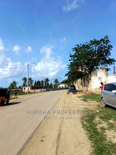 For Sale 10 Plot Touching Tarmac Bamburi - Image 1