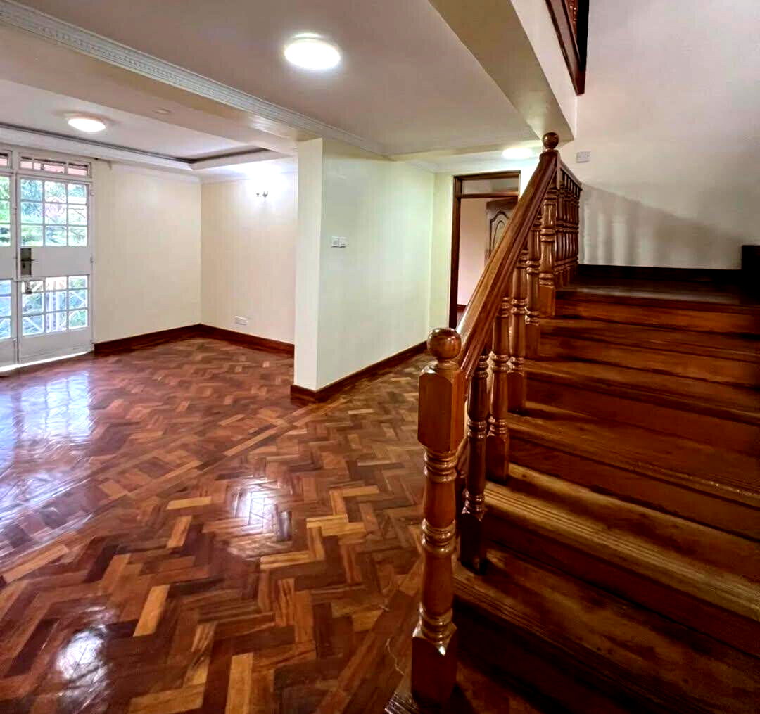 5-Ensuite Townhouse with DSQ & Private Garden - Lavington
