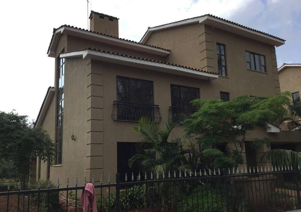 5-Ensuite Townhouse on Half-Acre Near Galleria – Karen