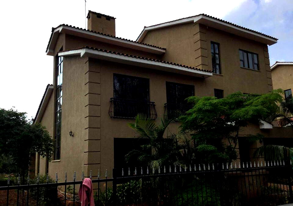 5-Ensuite Townhouse on Half-Acre Near Galleria – Karen