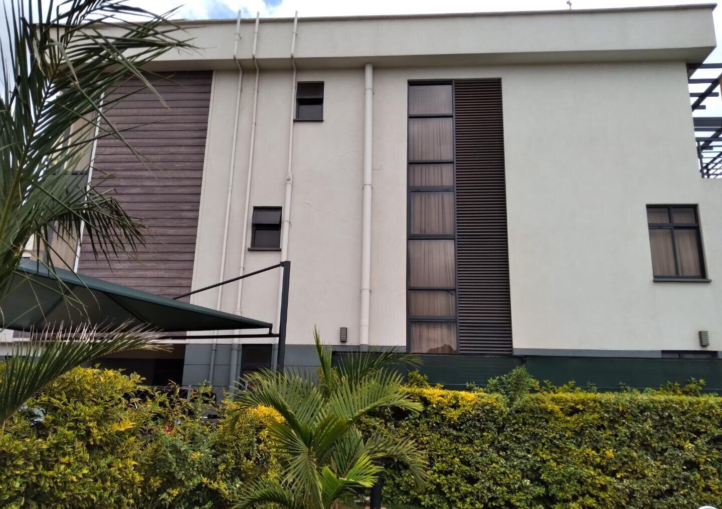 Brand New 4BR Townhouse with Pool & Gym - Loresho