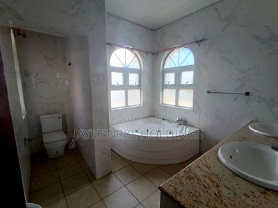 5bdrm House in Roysambu for sale - Image 17