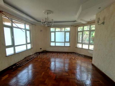 5bdrm House in Roysambu for sale - Image 7