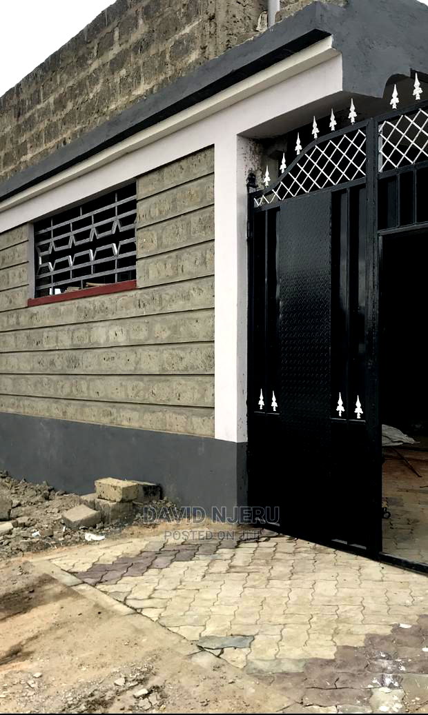 Mini Flat in Kamulu Emanuel Court for rent