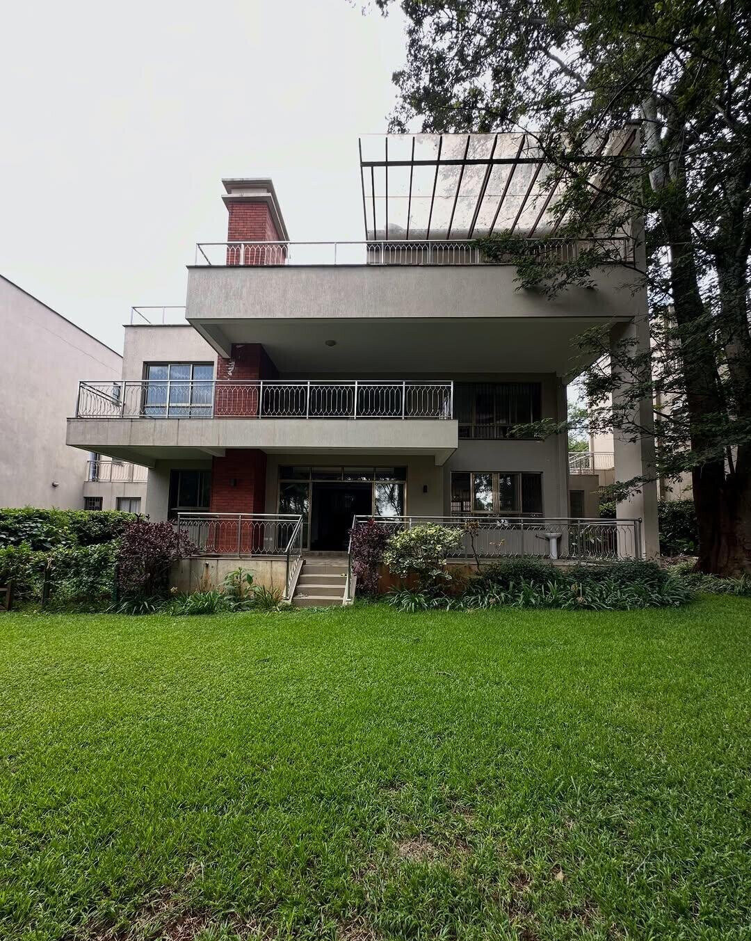 5BR All-Ensuite Townhouse on Majimazuri Road - Lavington
