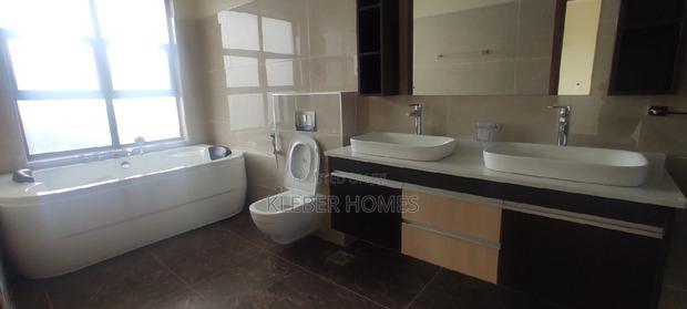 4bdrm Duplex in Westlands for Sale