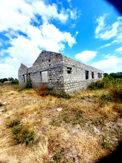 8bdrm Bungalow in Kikambala for sale - Image 3