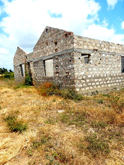 8bdrm Bungalow in Kikambala for sale - Image 4