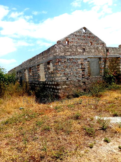 8bdrm Bungalow in Kikambala for sale - Image 5