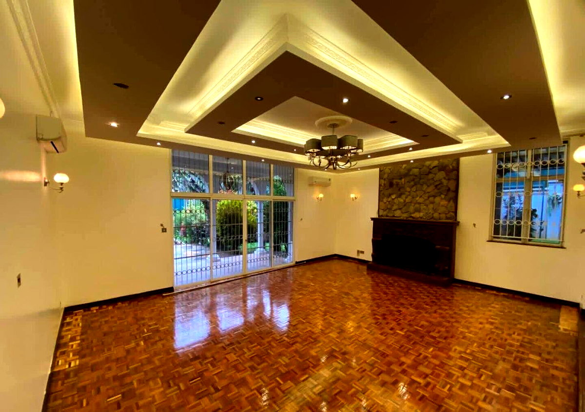 Half Acre 4BR Haven at KSh 580K