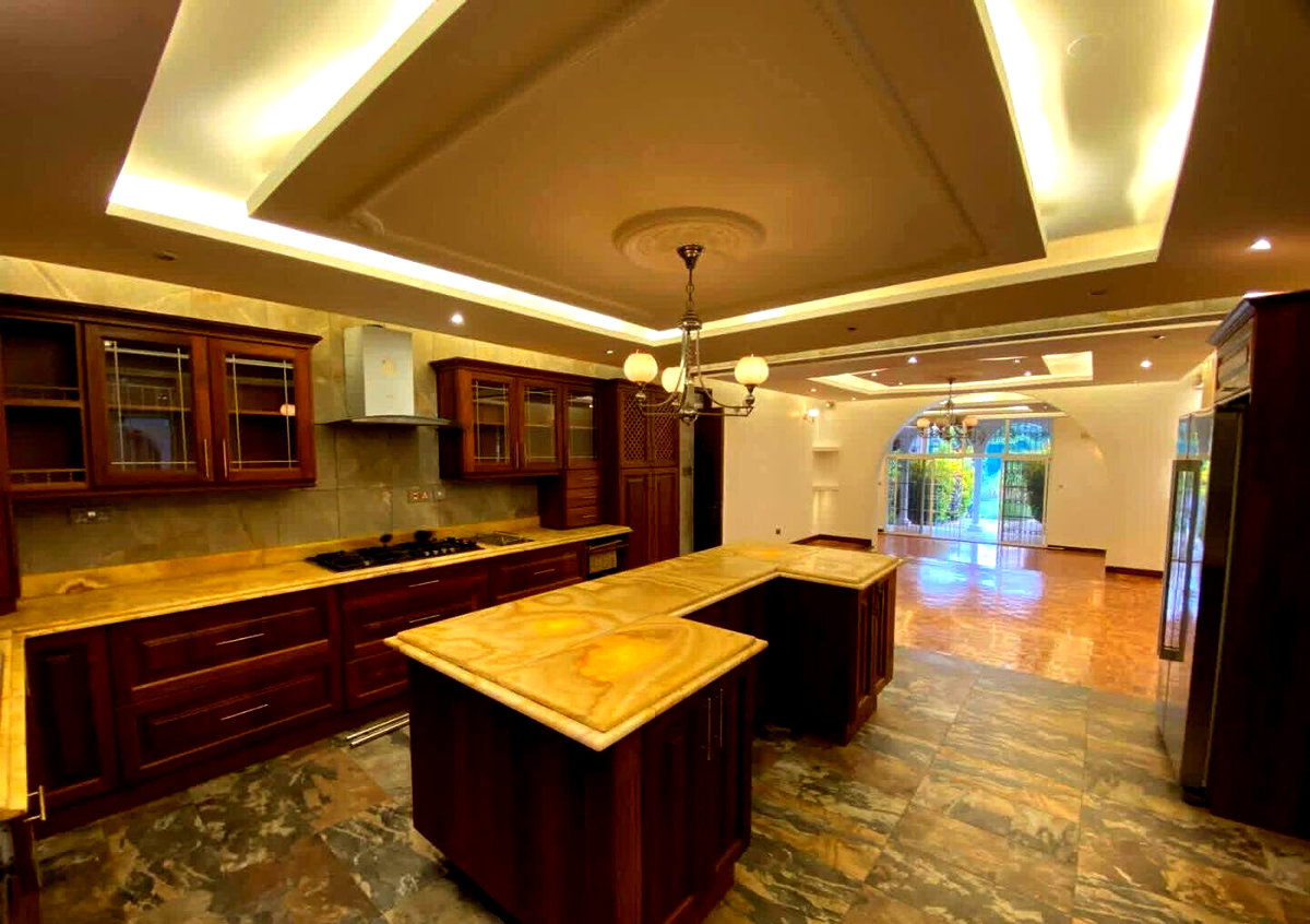 Half Acre 4BR Haven at KSh 580K