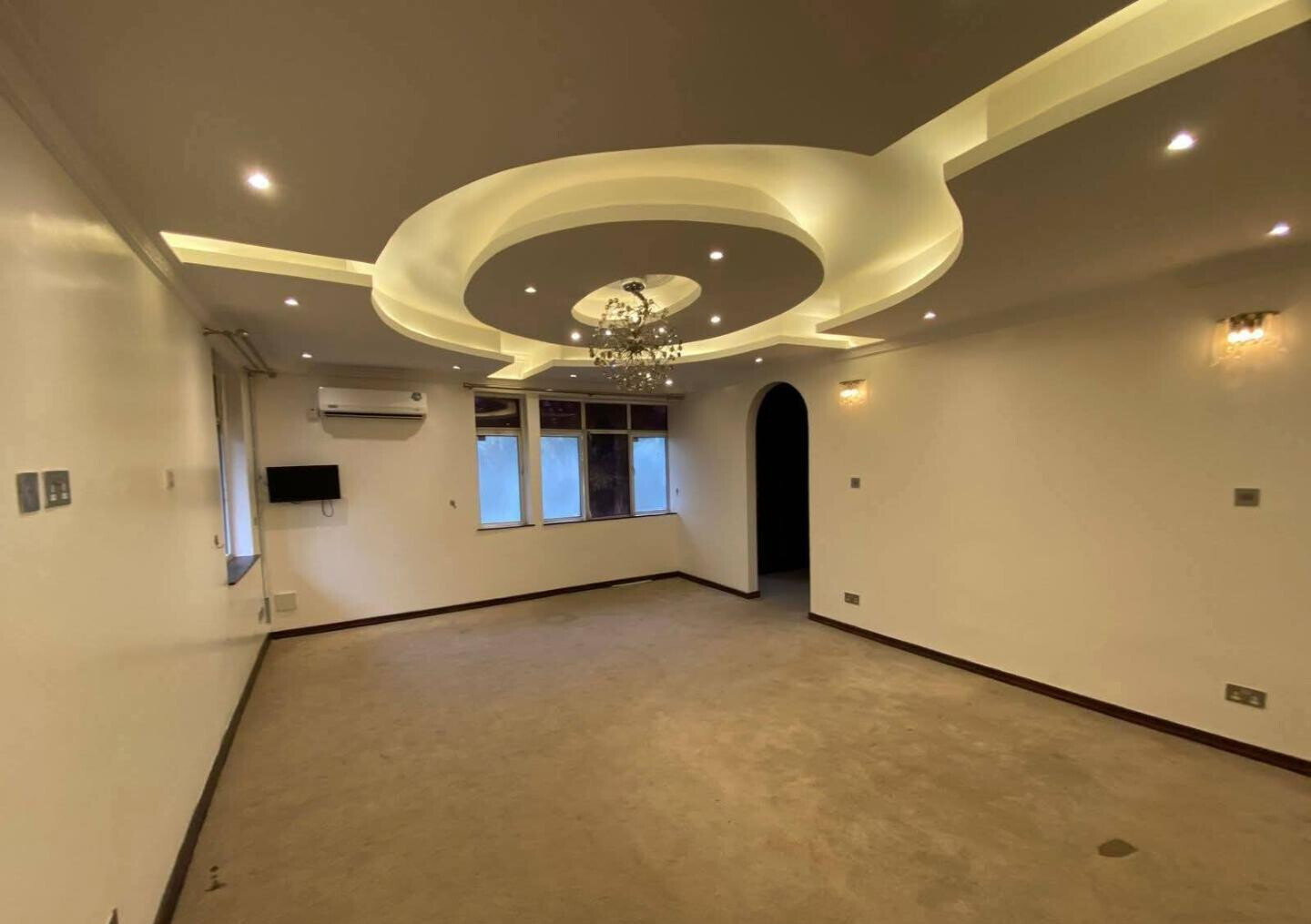 Half Acre 4BR Haven at KSh 580K