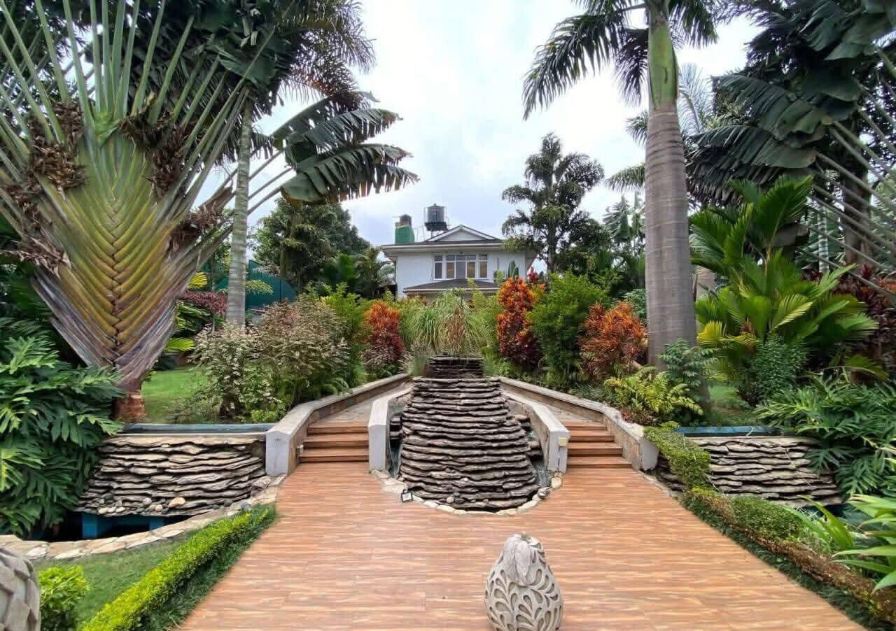 Half Acre 4BR Haven at KSh 580K