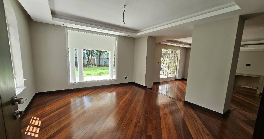 Brand-New 5BR All-Ensuite Standalone with DSQ on Half Acre - Old Runda