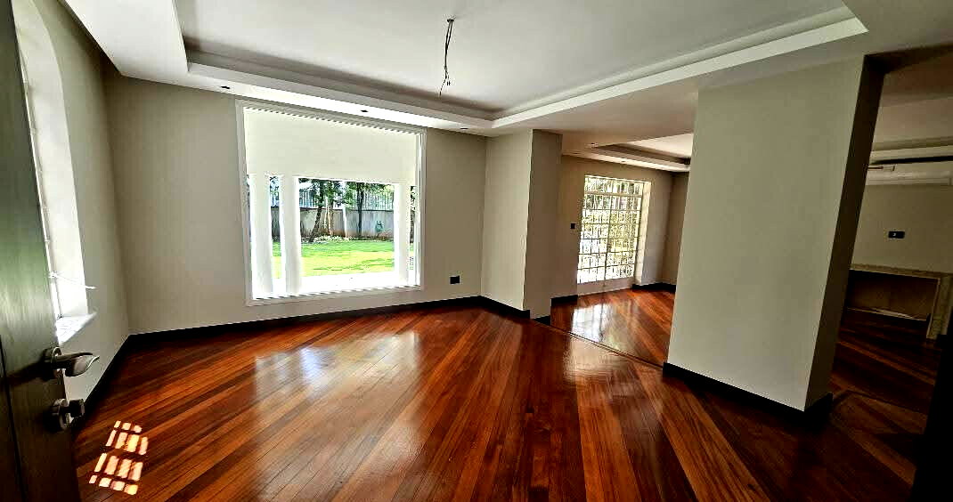 Brand-New 5BR All-Ensuite Standalone with DSQ on Half Acre - Old Runda
