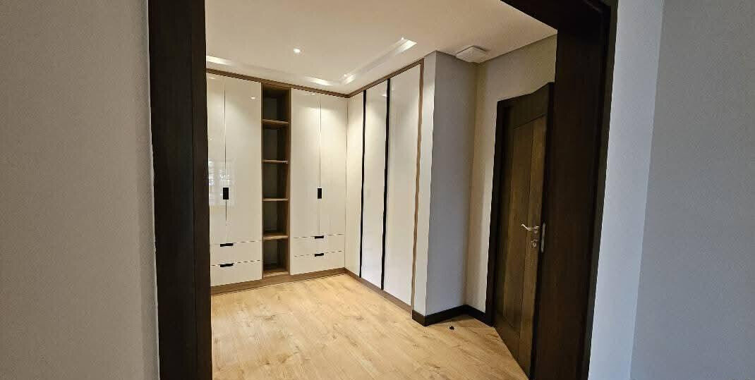 Brand-New 5BR All-Ensuite Standalone with DSQ on Half Acre - Old Runda