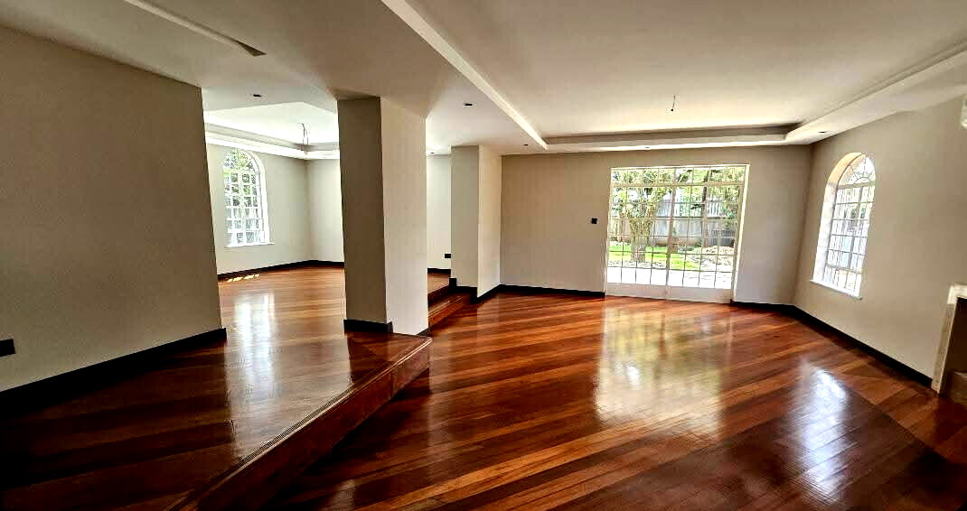 Brand-New 5BR All-Ensuite Standalone with DSQ on Half Acre - Old Runda