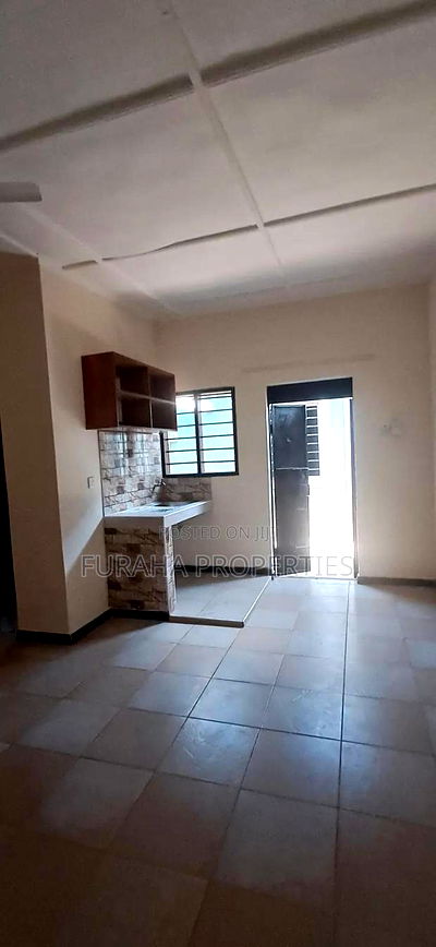 10bdrm Bungalow in Bombolulu Mombasa for sale - Image 5